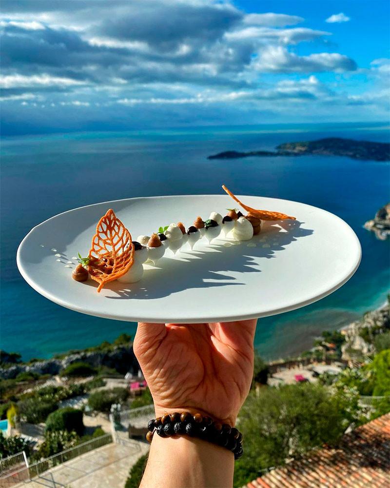 Julien Dugourd. Mes pâtisseries, mon parcours, ma résilience Julien Dugourd. Mes pâtisseries, mon parcours, ma résilience