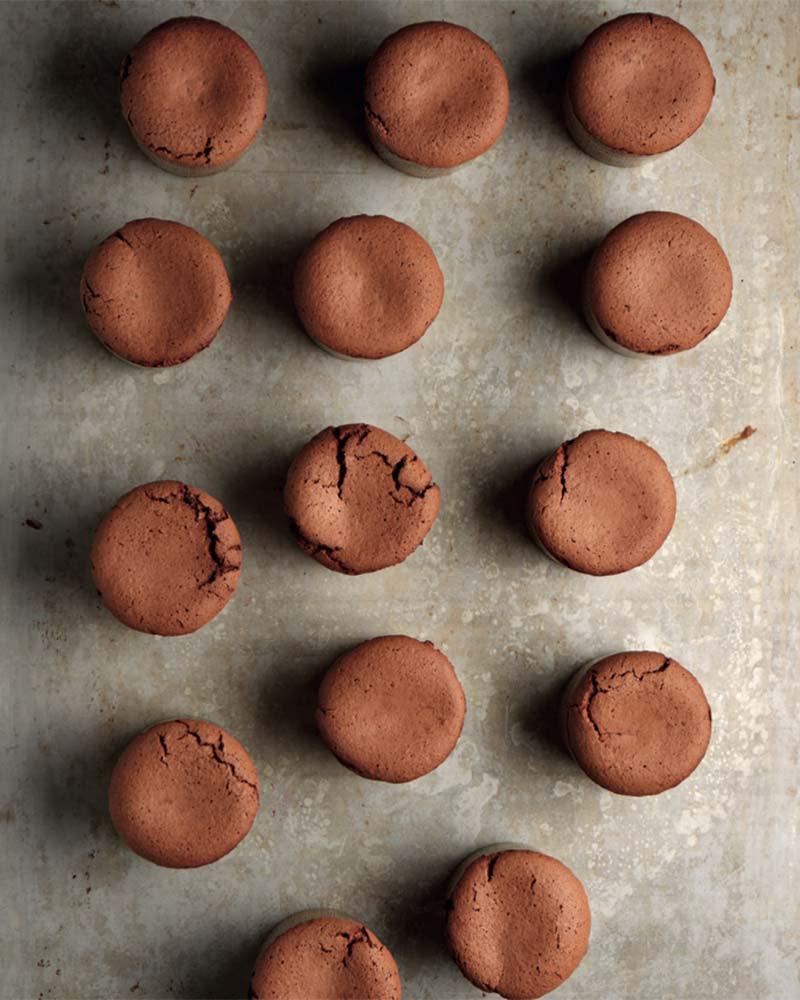 Antonio Bachour - Recipe: Gianduja Petit Gateaux.