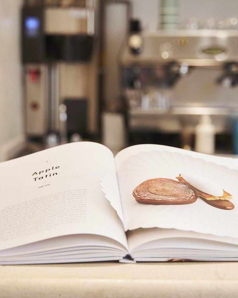 Plating Dessert book by Lee Eunji. All of chef Eunji Lee's signature recipes!