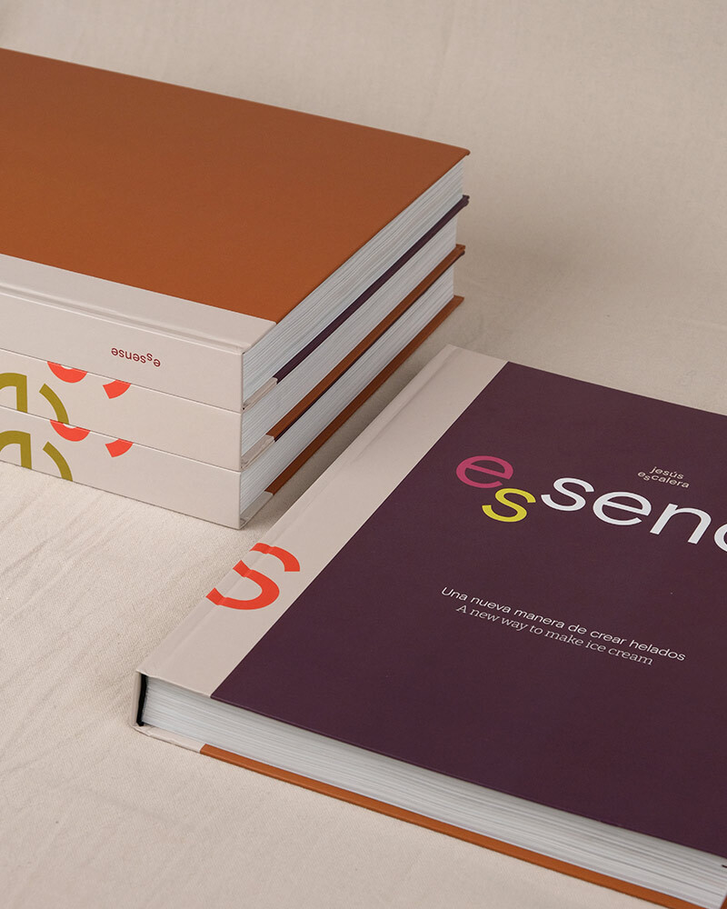 Libro Essence de Jesús Escalera. Una nueva manera de crear helados. Crear aromas en la gastronomía