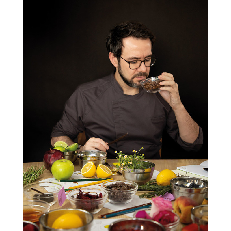 Essence Book by Jesús Escalera, The importance of aromas in the creation of new ice creams and desserts